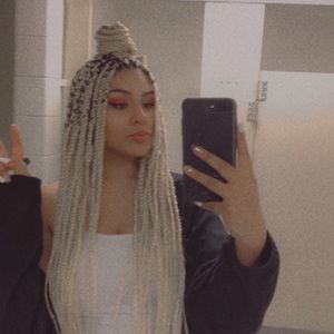 Meet your Posher, Abigail